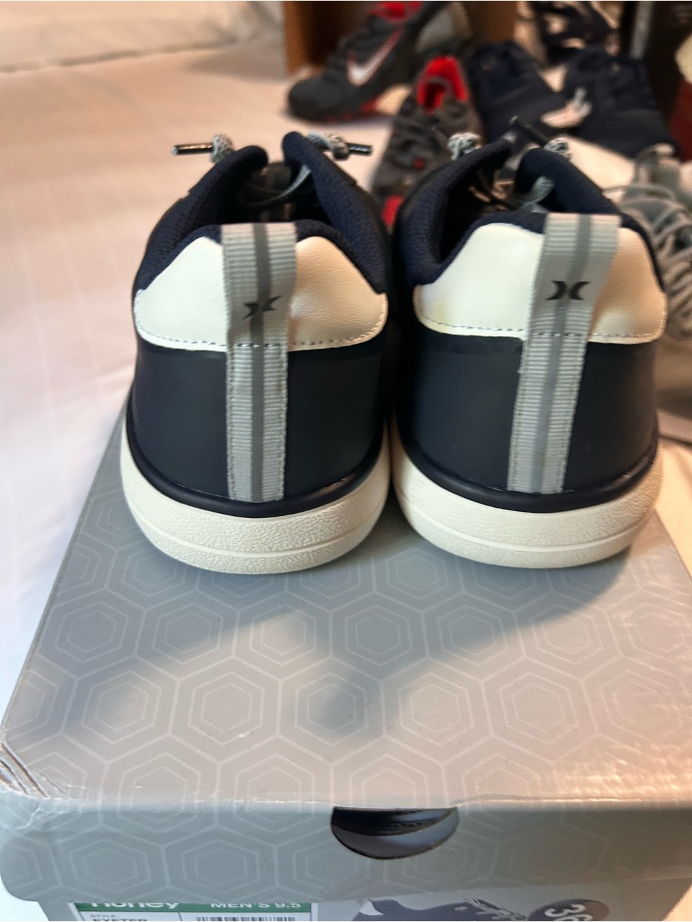 Hurley mens Navy and White Casual Skate Sneakers